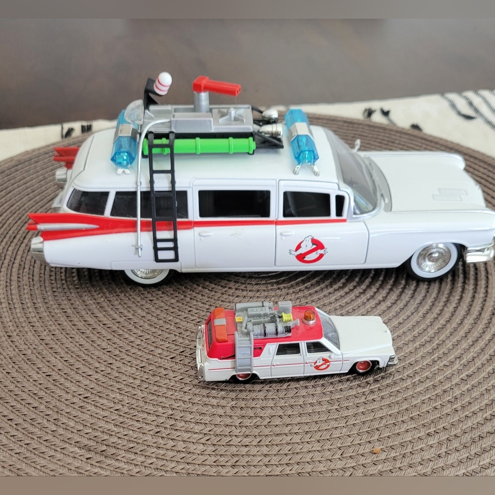 Ghostbusters Die-cast Car Set - White and Red